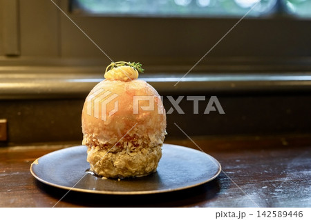見た目が可愛い華やかな桃タルト 見た目が可愛い華やかな桃タルト 142589446