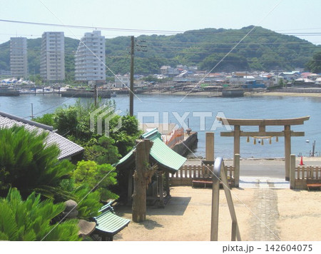 2008.7.20 浦賀 東叶神社から眺める浦賀湾 142604075