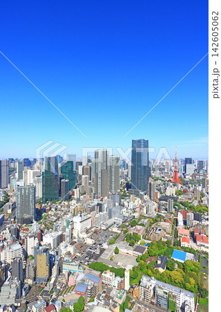 東京都港区、東京タワーと麻布台ヒルズ森JPタワーの風景 東京都港区、東京タワーと麻布台ヒルズ森JPタワーの風景 142605062