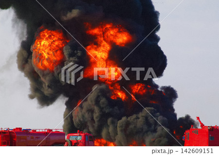 red smoke from the fire 142609151