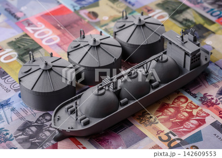 An LNG or oil tanker for maritime transport, energy resources and their movement. An LNG tanker An LNG or oil tanker for maritime transport, energy resources and their movement. An LNG tanker 142609553