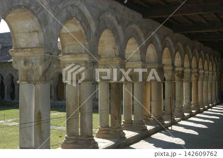 Santillana del Mar collegiate church cloister arches and columns Santillana del Mar collegiate church cloister arches and columns 142609762