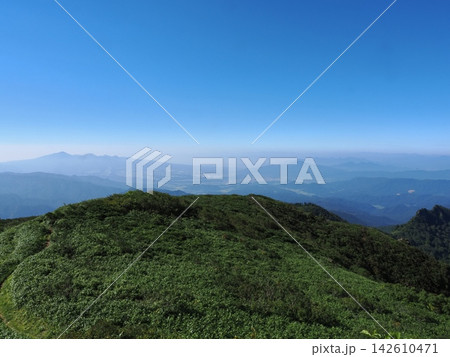 武尊山から見る赤城山と子持山方面（20260825083329） 142610471