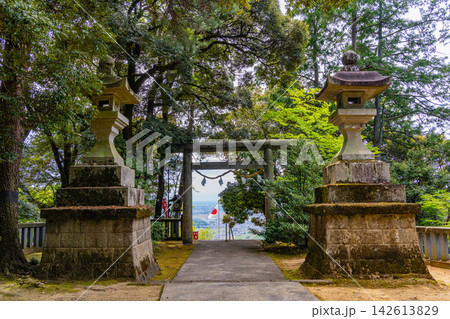 【栃木県】新緑の唐澤山神社 境内 【栃木県】新緑の唐澤山神社 境内 142613829