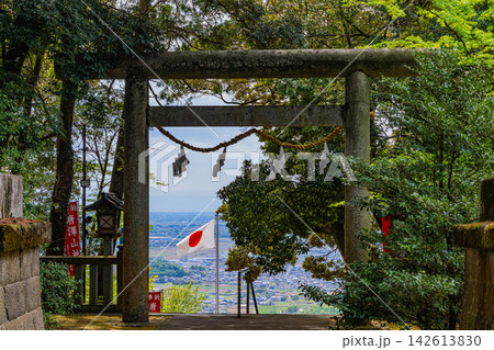 【栃木県】新緑の唐澤山神社 境内 【栃木県】新緑の唐澤山神社 境内 142613830