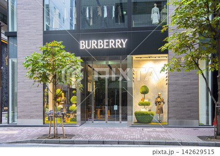 バーバリー銀座店 バーバリー銀座店 142629515