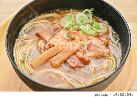 醤油豚骨ラーメン 醤油豚骨ラーメン 142629643