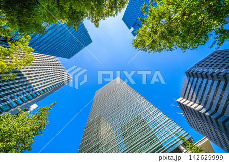 日本の東京都市景観新風景。大手町プレイスやアーバンネット大手町、建設中の東京トーチなど…新たな時代へ 142629999
