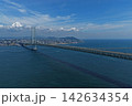 兵庫県淡路市・明石海峡大橋と海峡を捉えた空撮写真 142634354