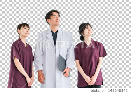一位醫生和幾位女醫護人員正眺望未來。三張剪報表達了希望和信任。 142640342