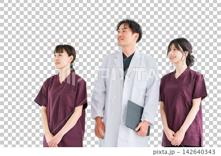 一位醫生和幾位女醫護人員正眺望未來。三張剪報表達了希望和信任。 142640343
