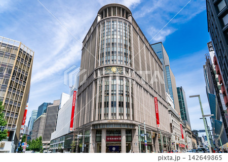 日本橋三越本店 新館 三越伊勢丹ホールディングスの老舗百貨店 メインゲート 日本橋三越本店 新館 三越伊勢丹ホールディングスの老舗百貨店 メインゲート 142649865
