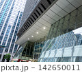 早朝の東京駅八重洲北口改札 142650011