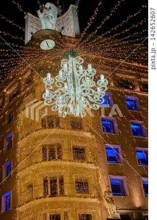 Millions of LED lights shining in the famous Christmas celebration through the streets of Vigo 142652607