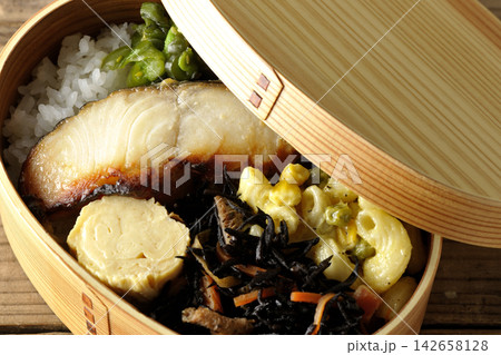 銀だらの西京焼き弁当 銀だらの西京焼き弁当 142658128