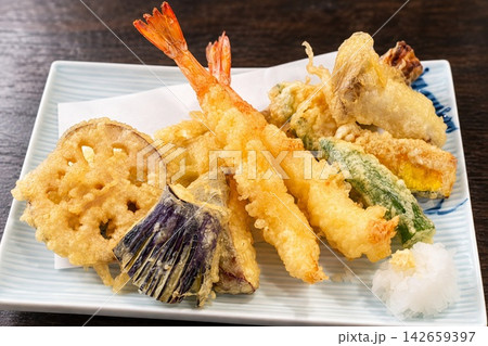 海老と野菜の天ぷら盛り合わせ 142659397