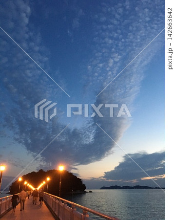桟橋と雲 桟橋と雲 142663642