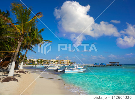 Playa del Carmen beach in Riviera Maya 142664320