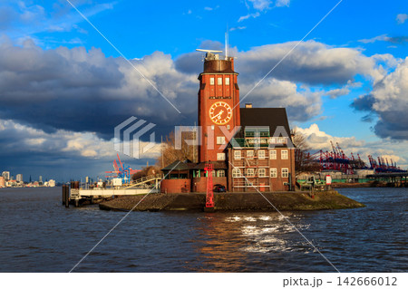 Brick building of historical Seemannshoeft pilot station on the Elbe river at the entrance of Hamburg port, Germany Brick building of historical Seemannshoeft pilot station on the Elbe river at the entrance of Hamburg port, Germany 142666012