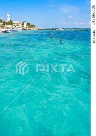 Puerto Morelos beach in Riviera Maya 142666526