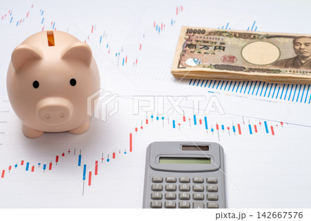 株価チャートと貯蓄で考える資産運用のイメージ 株価チャートと貯蓄で考える資産運用のイメージ 142667576