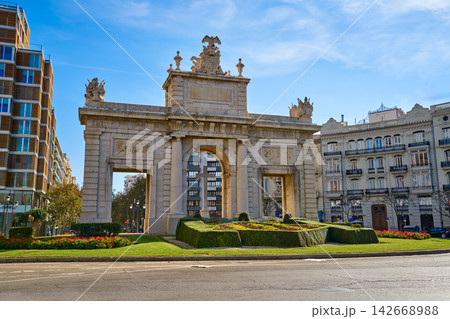 Valencia Puerta porta de la Mar door square Valencia Puerta porta de la Mar door square 142668988