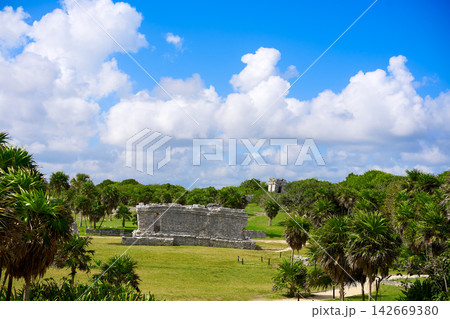 Tulum Mayan city ruins in Riviera Maya 142669380
