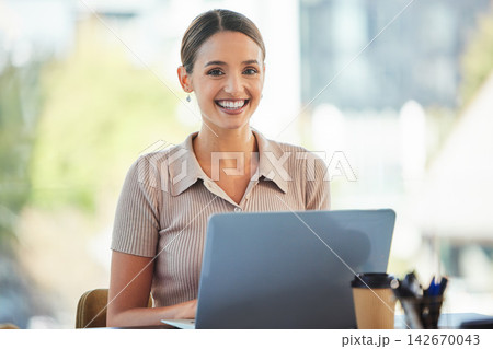 Business woman, portrait and smile with laptop at desk for feedback, planning or research on article. Journalist, face and writer person with computer for headline news, column or website in office Business woman, portrait and smile with laptop at desk for feedback, planning or research on article. Journalist, face and writer person with computer for headline news, column or website in office 142670043