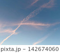夕暮れ時の空 142674060