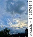 夕暮れ時の空 142676445