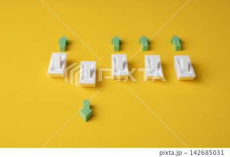 Contrarian strategy and independent direction with one boat moving opposite to the fleet Contrarian strategy and independent direction with one boat moving opposite to the fleet 142685031