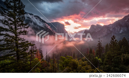 Yosemite Valley Mountain Landscape at Dramatic Sunset Yosemite Valley Mountain Landscape at Dramatic Sunset 142686074
