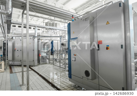Industrial Manufacturing Plant with Stainless Steel Processing Equipment 142686930