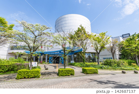 静岡県浜松市 快晴の浜松科学館 みらいーら 静岡県浜松市 快晴の浜松科学館 みらいーら 142687137