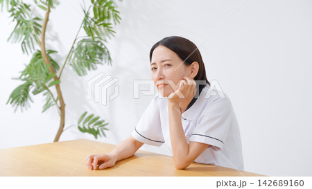 女性 白衣 女性 白衣 142689160