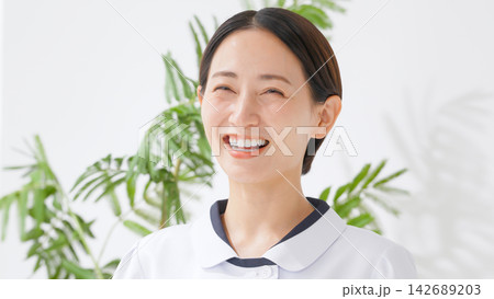 女性 白衣 女性 白衣 142689203