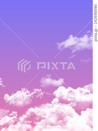 【縦】雲と紫色の不穏な空 【縦】雲と紫色の不穏な空 142690090