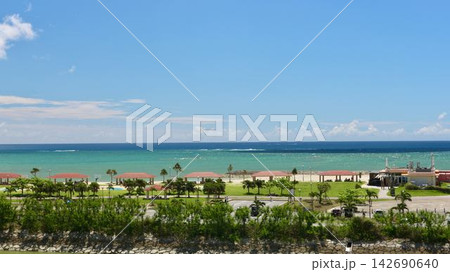 沖縄の青い海と空 沖縄の青い海と空 142690640