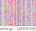 ストライプとスプラット模様のカラフルな背景イラスト ストライプとスプラット模様のカラフルな背景イラスト 142695308