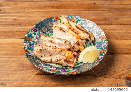 コリコリ食感が癖になる炭火焼き鳥やげん軟骨 コリコリ食感が癖になる炭火焼き鳥やげん軟骨 142695666