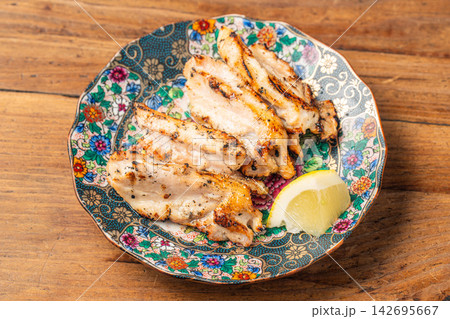 コリコリ食感が癖になる炭火焼き鳥やげん軟骨 コリコリ食感が癖になる炭火焼き鳥やげん軟骨 142695667