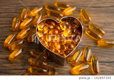 Fish oil or Cod liver gel in capsule. Fish oil or Cod liver gel in capsule. 142697105