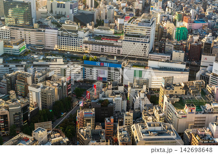 池袋駅東口周辺の商業地と都市景観 池袋駅東口周辺の商業地と都市景観 142698648