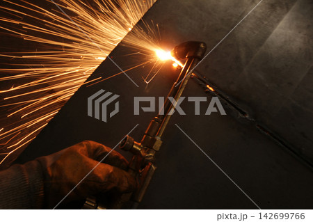 Welding Welding 142699766