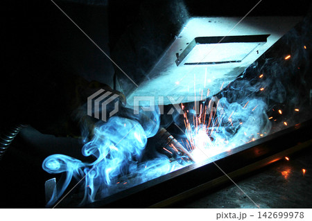 Welding Welding 142699978