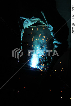 Welding Welding 142699998