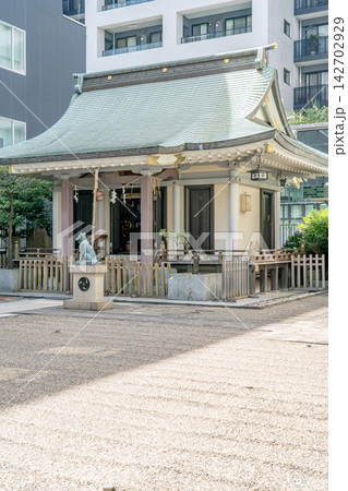 渋谷宮益坂　宮益御嶽神社　拝殿（奈良吉野郡金峯神社の分祭社）相模国大山の参拝者の無事を祈願する神社 142702929
