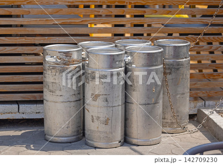 Stainless Steel Beer Kegs 142709230
