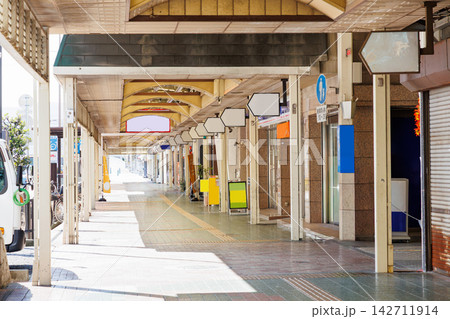 明石ほんまちの商店街(ロゴ、看板修正済み) 明石ほんまちの商店街(ロゴ、看板修正済み) 142711914
