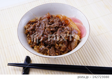 カルビ牛丼 カルビ牛丼 142723080